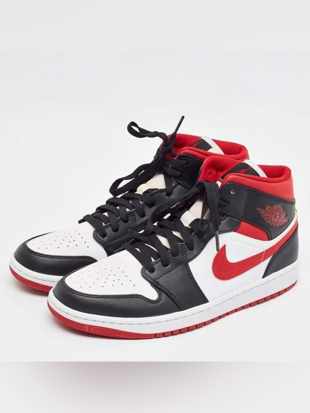 The Air Jordan 1 Mid 'Black Gym Red' Chicago Bulls Colorway - Mens 13